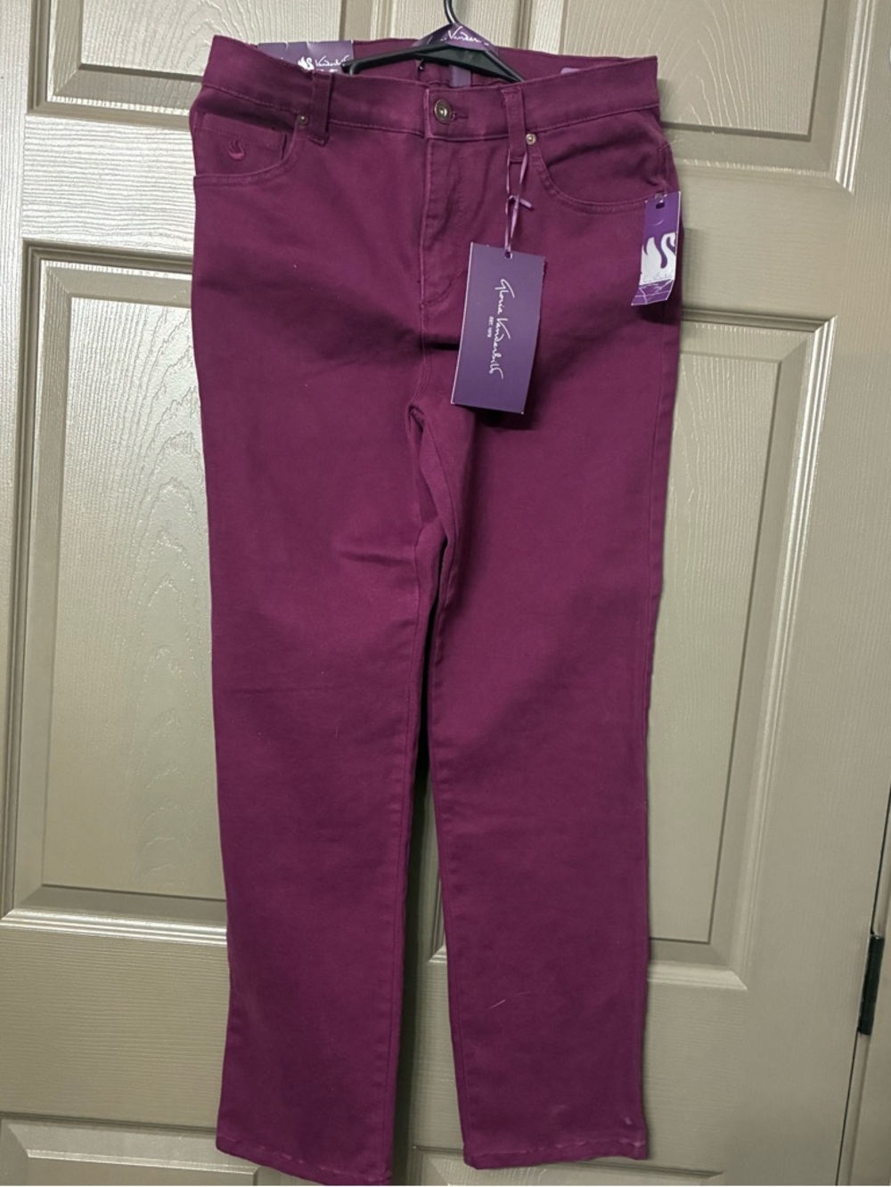 Gloria Vanderbilt Women's Plum Amanda Tapered Classic Fit